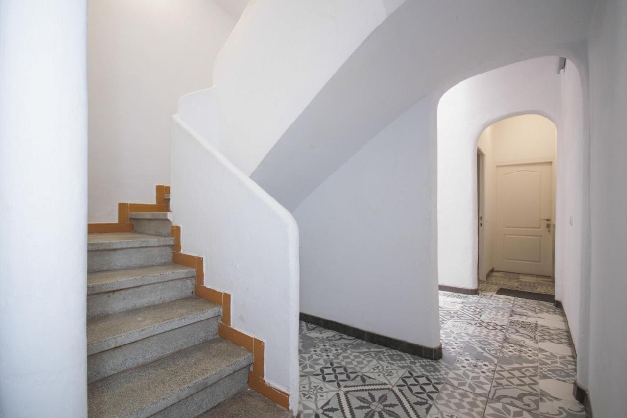 Apartahotel Casa Batito L'Hospitalet de Llobregat Exteriör bild