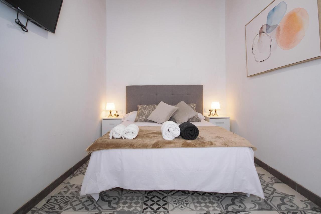 Apartahotel Casa Batito L'Hospitalet de Llobregat Exteriör bild